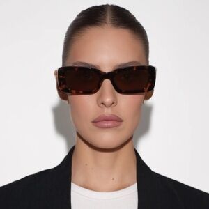 Karen Wazen “Kenny” Tortoise Sunglasses- NWOT